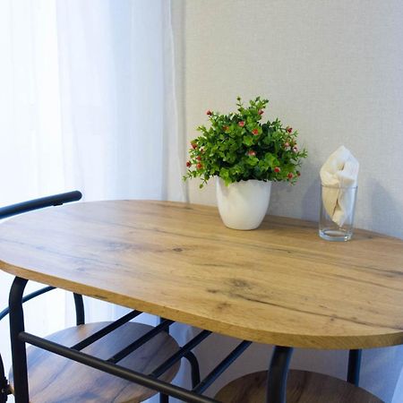 Cozy Studio In The City Center - Mykoly Khvylovoho Str 5-1 Charkiw Exterior foto