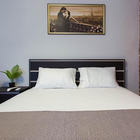 Cozy Studio In The City Center - Mykoly Khvylovoho Str 5-1 Charkiw Exterior foto