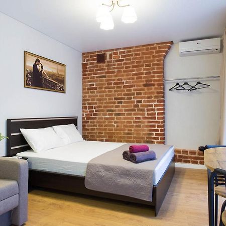 Cozy Studio In The City Center - Mykoly Khvylovoho Str 5-1 Charkiw Exterior foto
