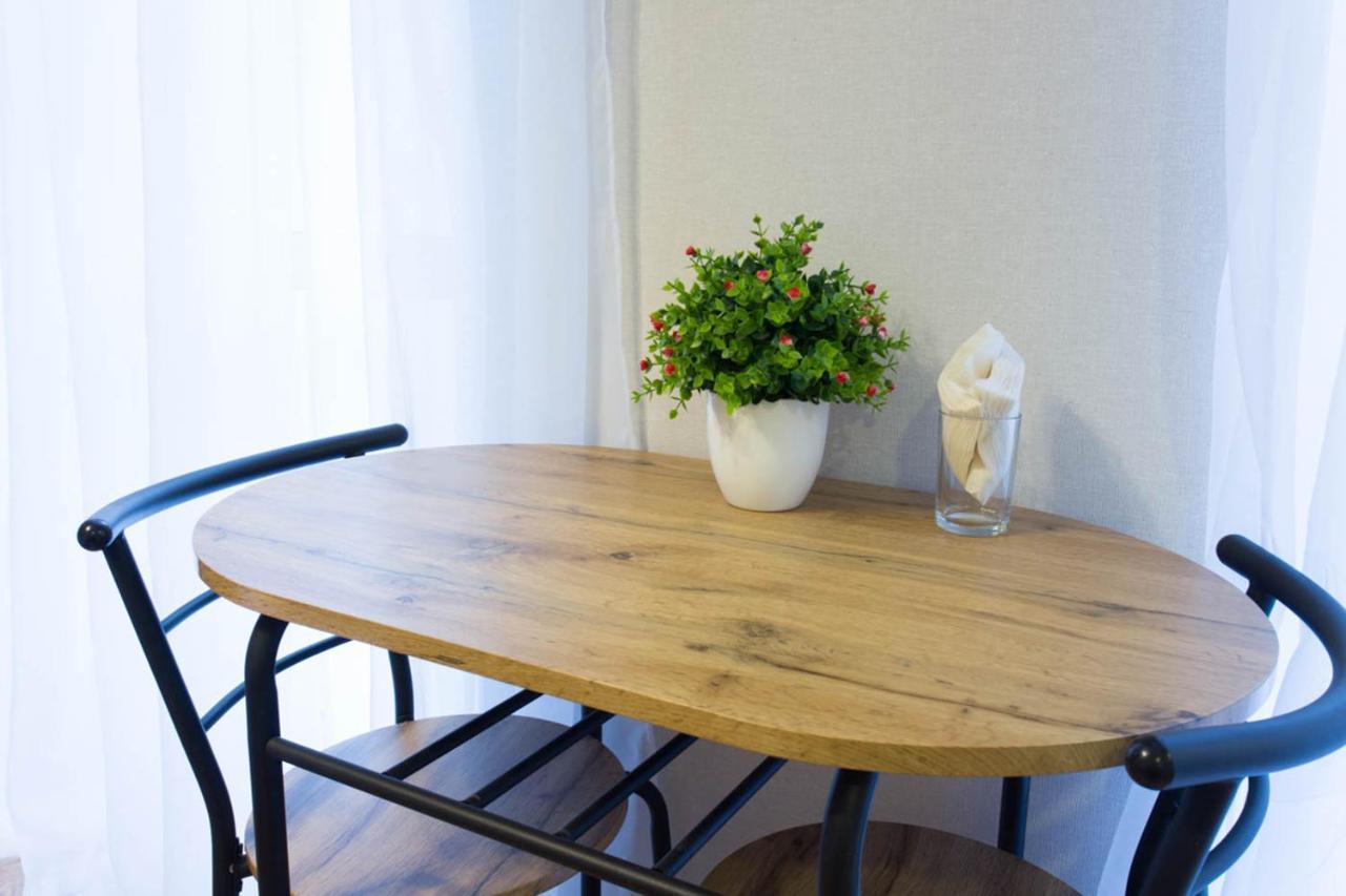 Cozy Studio In The City Center - Mykoly Khvylovoho Str 5-1 Charkiw Exterior foto