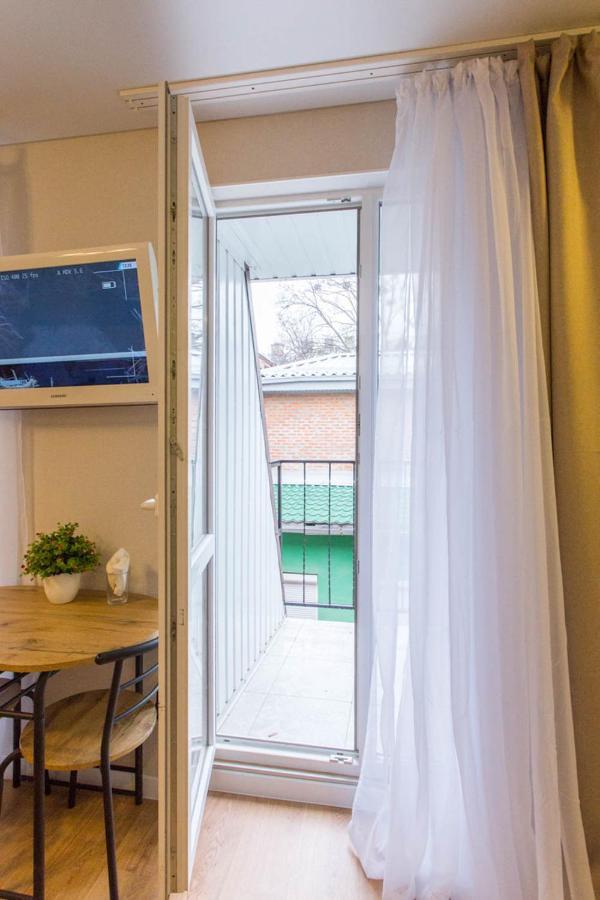 Cozy Studio In The City Center - Mykoly Khvylovoho Str 5-1 Charkiw Exterior foto